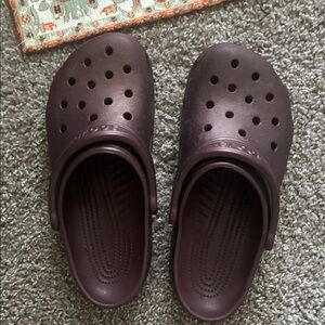 Burgundy Crogs Very good condition